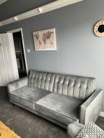 Affordable Luxury 3 Stunning Two Bed Apartment Sunderland close to City centre Hospital Crown Works Studio and Nissan - Chambres d'hôtes Sunderland