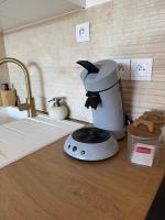Vue Port, piscine et parking 4 Couchages Appartement Entièrement Rénové - B&B Le Cap D'Agde