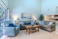Coastal Paradise 2BR Villa Near Coligny & Beach - B&B Hilton Head