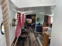 Barge in central Cambridge - B&B Cambridge