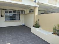 Tg Puteri Resort, 10pax, 20 mins to CIQ JB - B&B Pasir Gudang