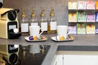High-End 3 Bedroom Apartment l Free Parking l AC in Every Room l Sleeps 11 - Chambres d'hôtes Vienne