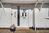 CLEETHORPES apts free off road parking contractors welcome - B&B Cleethorpes