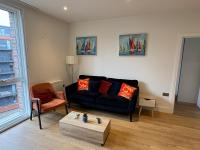 City center apartments beside nightingale club - B&B Birmingham