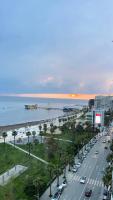 Beachfront Apartment with Full Seafront View - B&B Durazzo