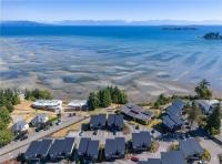Sunridge Beachside Retreat by EMR Vacation Rentals - Chambres d'hôtes Parksville