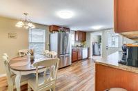 4 Mi to Dollywood! Smokies Basecamp with Yard - B&B Sevierville