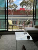 THE WATERFRONT APARTMENTS 1 Bedroom Apartment with Street Views located on the Geelong Waterfront - 4607 - B&B Geelong