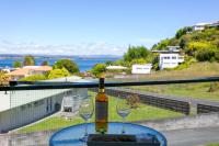 Amazing Lake Views - Stroll Down to the Lake - Bed and Breakfast Taupo
