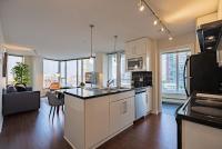 Luxury DT Vancouver Condo Skyline Views Parking - Chambres d'hôtes Vancouver