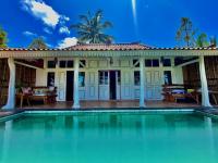 Pondok Is Oke Family Private Villa - 2 Bedroom Infinity pool - Chambres d'hôtes Banyuwangi