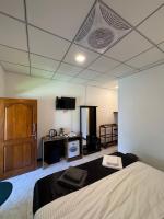 Habitación con cama grande 