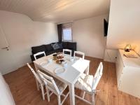 Vier Nordlichter - Große Ferienwohnung mit Dachterrasse 3 Schlafzimmer Bensersiel - Chambres d'hôtes Bensersiel
