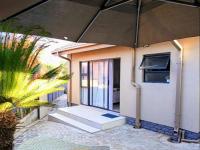 Lady Daisy Boutique Guesthouse - B&B Rustenburg