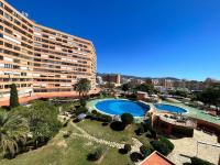 Estudio con piscina - B&B Roses