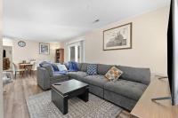 Cozy 2BR - Condo -Near Zoo - Fast WiFi -Garage - B&B Fort Wayne