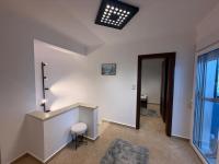 Nadya Holiday Home - Ferienwohnung Karianí