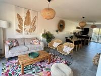 .La Villa Sablaise. Maison avec place de parking au coeur du quartier Arago - B&B Les Sables-d'Olonne