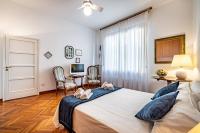 YiD Leopolda apt few minutes from Central Station - B&B Florence