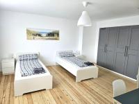 Kiel Jachmannstrasse 3OG mitte 2 Zi Wohnung - B&B Kiel
