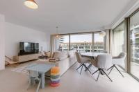 Stylish Family-Friendly Ostend Retreat, Close to Harbor and Free Parking - B&B Ostenda