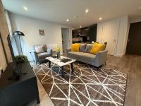 Luton airport 6 min, 2-bed flat, free parking - Chambres d'hôtes Luton