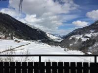 Apartment mit Balkon