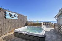 The Turtle's Nest- Oceanfront Cottage - Hot Tub - Dog Friendly - B&B Surf City