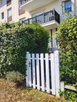 Appartement une chambre, jardin, tennis et piscine - Chambres d'hôtes Cabourg