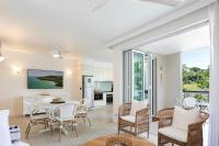 Rare Elegance on Hastings st - Bed and Breakfast Noosa Heads