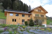 Chesa Clavazzin - Chambres d'hôtes Brunnadern
