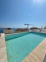 Rooftop Pool, Luxury Apartment in Sliema - B&B Sliema
