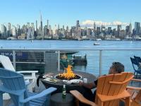 World Travelers Den 15 minutes by Bus to Times Square - B&B West New York