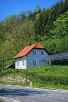 Ferienhaus Sonnenhang ganzes Haus für Familien und kleine Gruppen bis zu 7 Personen mit Parkplatz und WLAN - Chambres d'hôtes Selzthal
