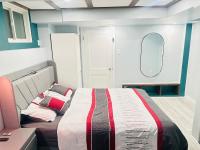Modern Private Suite with 100 inch TV Quiet Oshawa - B&B Oshawa