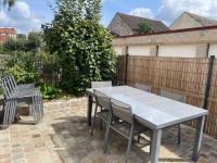 Climatisation, Parking privé, Maison plein pied proche gare, 1 chambre, capacité 4 - B&B Brétigny-sur-Orge