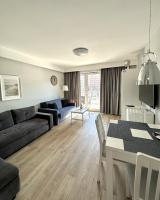 Studio z Balkonem & Parkingiem - Cztery Oceany - Blisko Morza - B&B Danzica