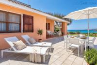 Villa seashore of the Marina of Sorso, 3 rooms, veranda on the sea, garden - Chambres d'hôtes Sorso