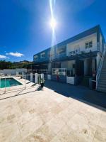 Over The Hill Residence - Your Tranquil Oasis - B&B Grand-Case