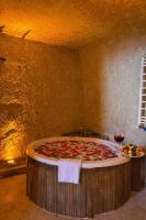 Suite with Hot Tub