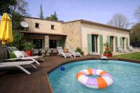 Maison idéale pour les familles avec piscine privée - Fontaine-de-Vaucluse - B&B Fontaine-de-Vaucluse