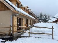 Bel appart neuf et cosy, jardinet, magnifique vue - Chambres d'hôtes Le Monêtier-les-Bains