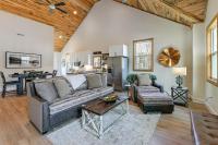 Fire Pit + Yard: Modern Mtn Retreat in Andrews - Ferienwohnung Andrews