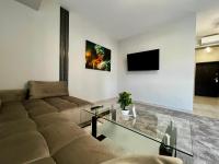 Elaris Aparthotel 6 #Otopeni #Airport #Therme #Bucharest - B&B Otopeni