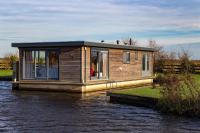 B&B Eernewoude - Woonboot Sweltsje - Bed and Breakfast Eernewoude