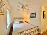 Cozy Manhattan View Suite - Bed and Breakfast West New York