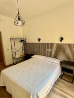 Hostal Fernández Atocha - B&B Madrid