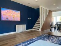 Homey Downtown Private Family Suites - Bed and Breakfast Toronto