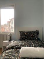 Homey Downtown Private Family Suites - Bed and Breakfast Toronto