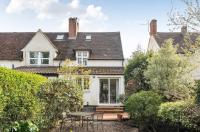 Spacious Surrey Home Garden Fast London Links - Pass the Keys - B&B Addlestone